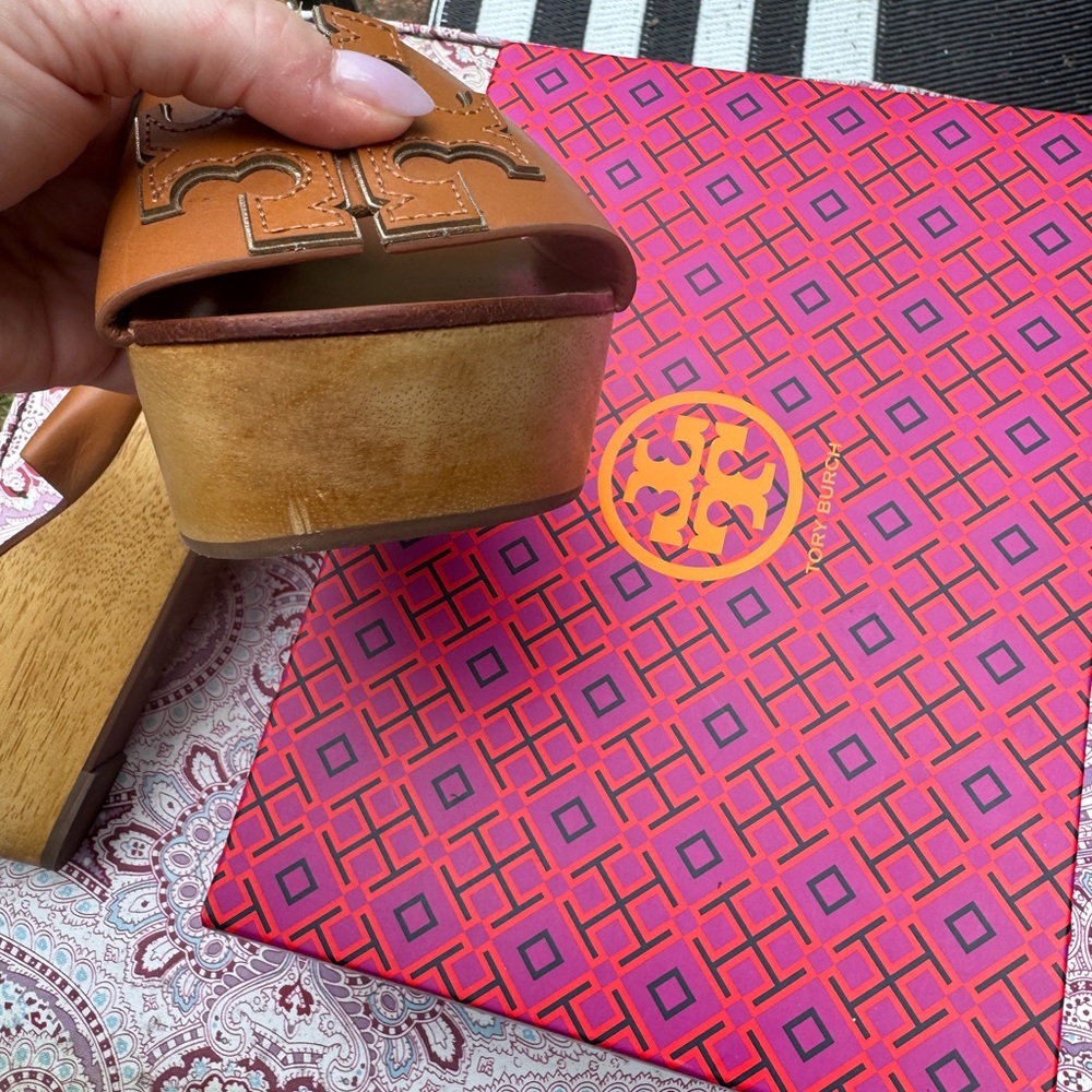 Tory Burch Tan and Gold Ines Wedge Slides - Picture 3 of 8